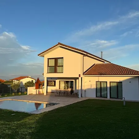 Cala Blanca - Exclusivo Con Piscina Y Vistas Al Mar *